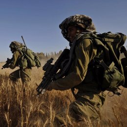 soldados israelíes en la franja de Gaza