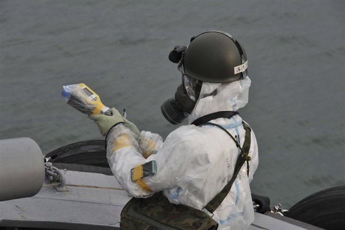 Miden la radiactividad de Fukushima (Japón)