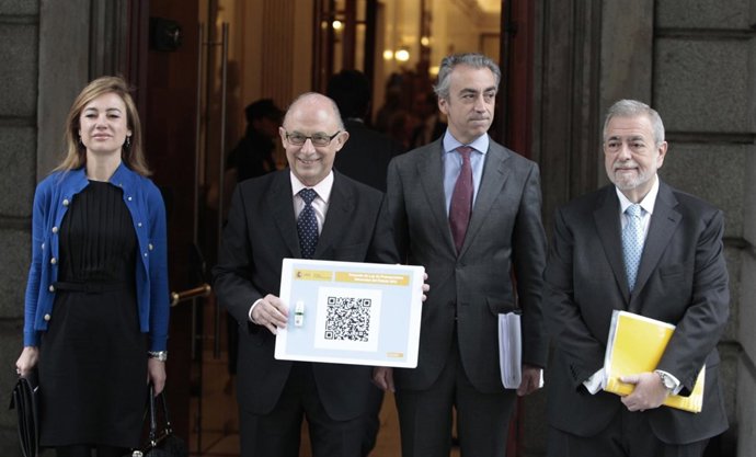 Cristobal Montoro Presenta Los Presupuestos