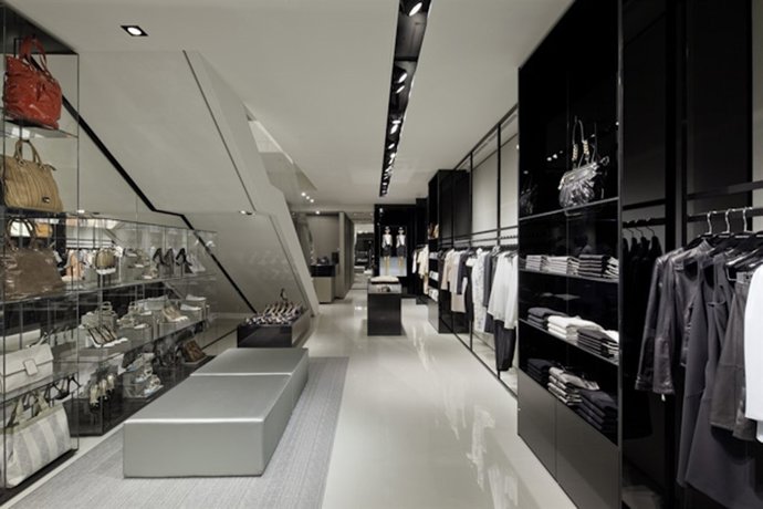 Tienda De Emporio Armani En Puerto Banús 