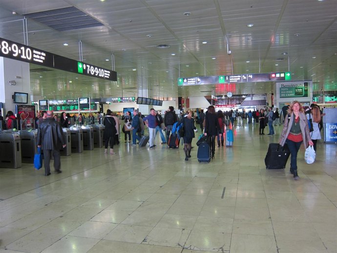 Vestíbulo Estación Sants, Viajeros, Renfe, Adif