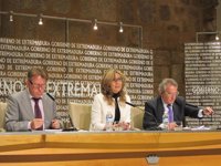 Del Moral cree que "sienta las bases para salir del pozo en el que otros han dejado" las infraestructuras