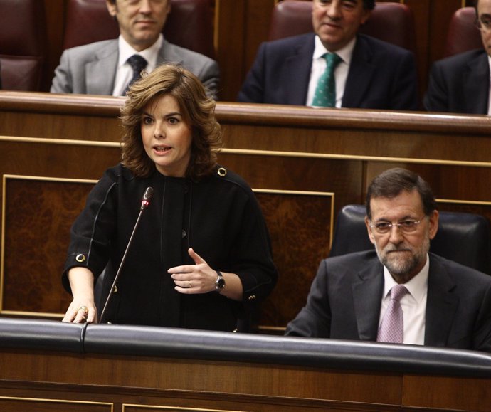 Soraya Sáenz De Santamaría Y Mariano Rajoy, En El Banco Azul