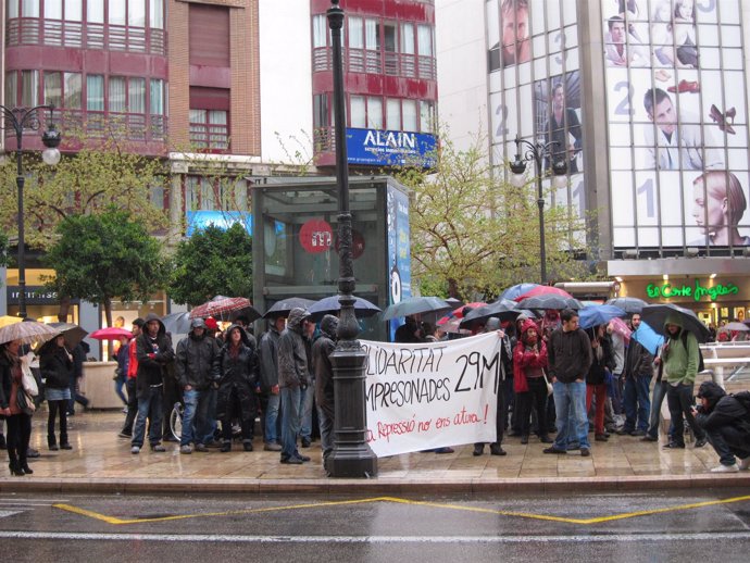 Protestas En Valencia Por Los Detenidos Del Barcelona El 29M