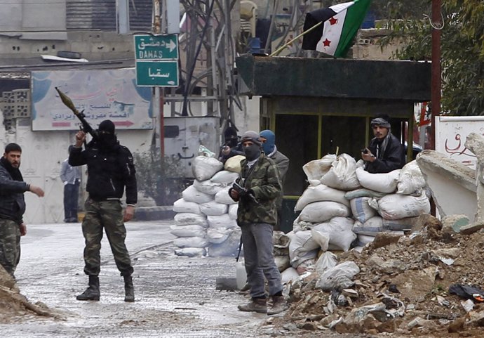 Rebeldes Sirios Alzados Contra El Gobierno  De Al Assad 