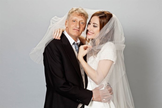 Los Actores De La Comedia 'Se Quieren'