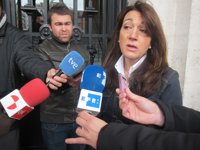 Soraya Rodríguez exige a Rajoy que desautorice a Sarkozy y le pide que "deje la prepotencia" y dialogue  