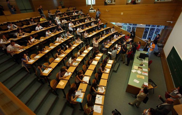 Exámen de Selectividad en la Universisad