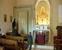 Una copia de la Sábana Santa se exhibe en la Ermita de la Soledad de Torres de la Alameda