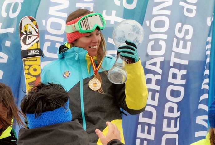Reyes Santa Olalla, Campeona De España De Freestyle De Esquí