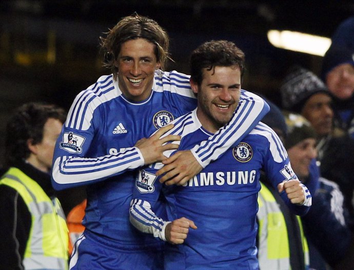Fernando Torres Y Juan Mata Del Chelsea