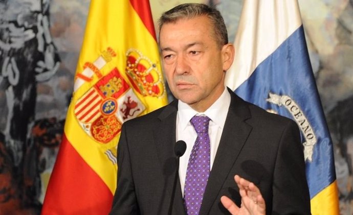 El Presidente Del Gobierno De Canarias, Paulino Rivero