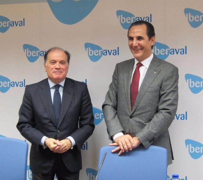 El Consejero De Economía Junto Al Presidente De Iberaval