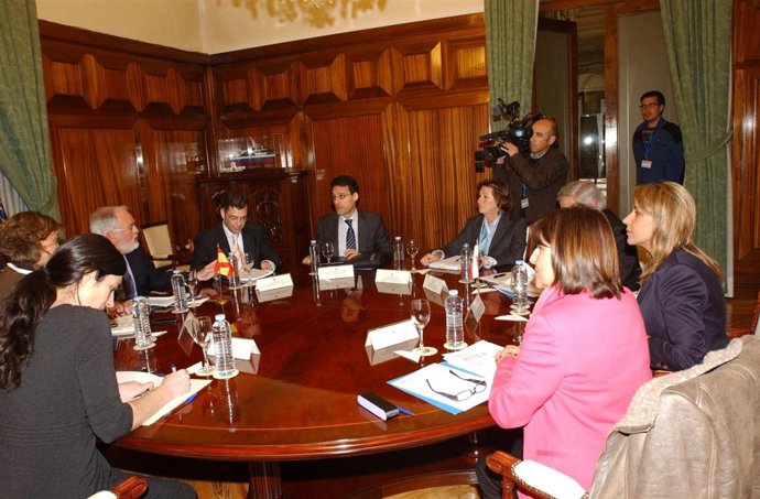 Reunión Consejera Y Ministro