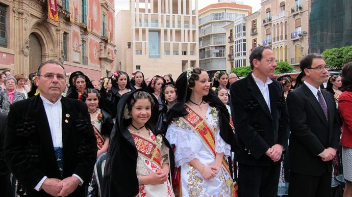 El Alcalde De Murcia Junto Al Delegado Del Gobierno Asiste A La Misa Huertana