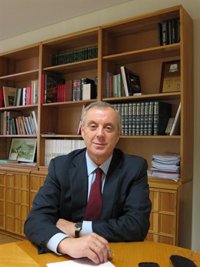 Pachi Vázquez acusa al Gobierno de "dar el tiro de gracia" a la sanidad y la educación y censura que Feijóo esté "huido"