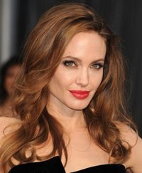 La Maléfica de Angelina Jolie ya tiene fecha