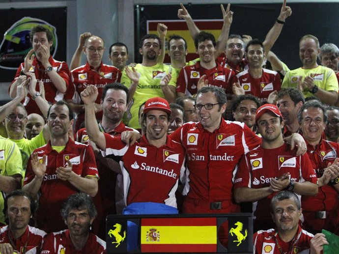 Fernando Alonso, Stefano Domenicali Y Felipe Massa Celebran El Triunfo En Sepang