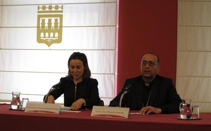 La Alcaldesa De Logroño, Cuca Gamarra, Y El Obispo, Juan José Omella