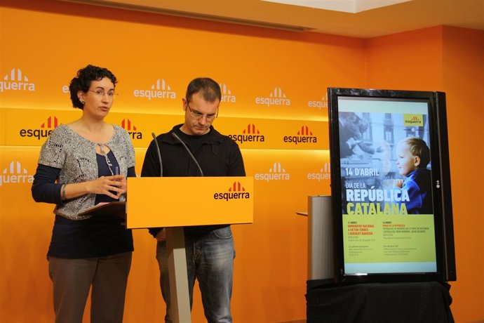 Marta Rovira (Secr.Gral.ERC) Y El Escritor Jordi Llavina