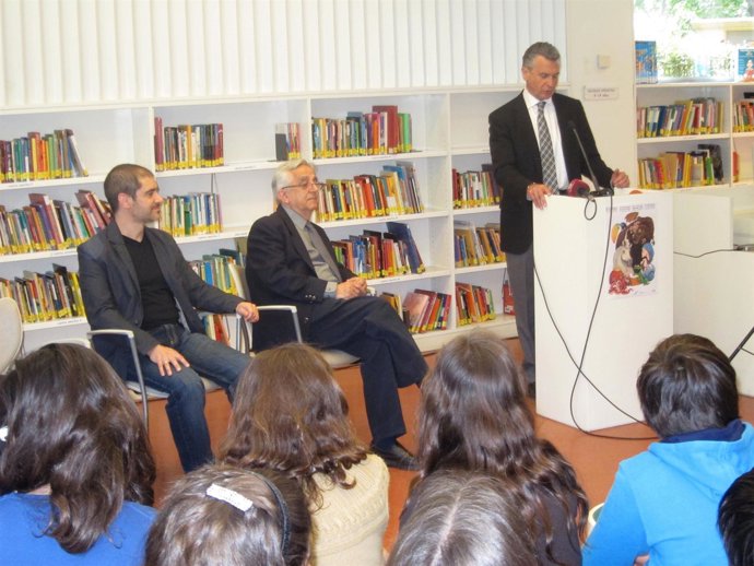 Plata Particia En El Acto Central Del Día Internacional Del Libro Infantil