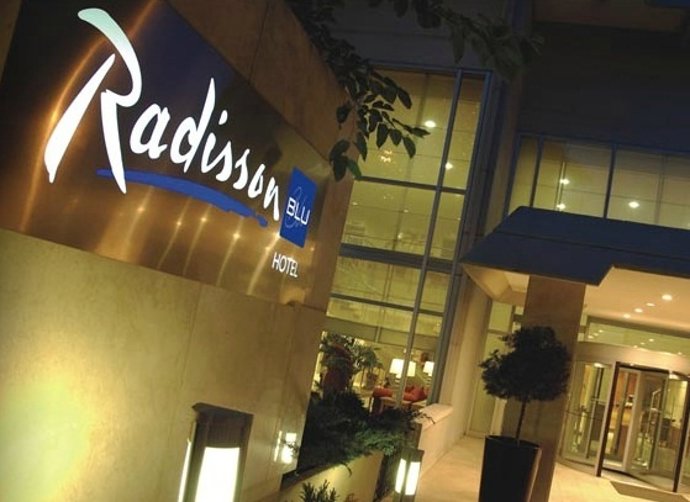 'Radisson Blue'