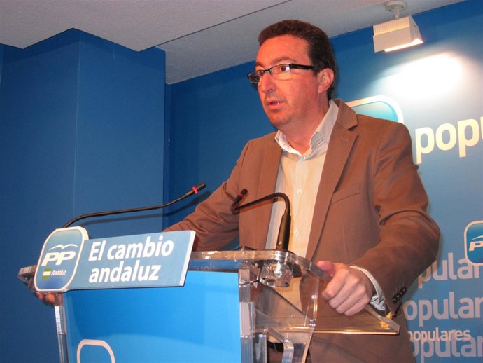  Manuel Andrés González. 