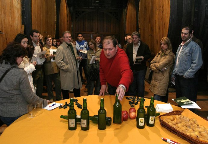 Imagen De Una Cata De Sidra
