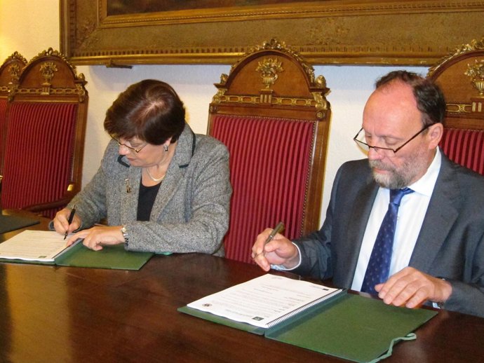 La Consejera De Obras Públicas Y El Rector De La Universidad De Granada