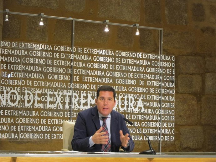 Pedro Tomás Nevado-Batalla