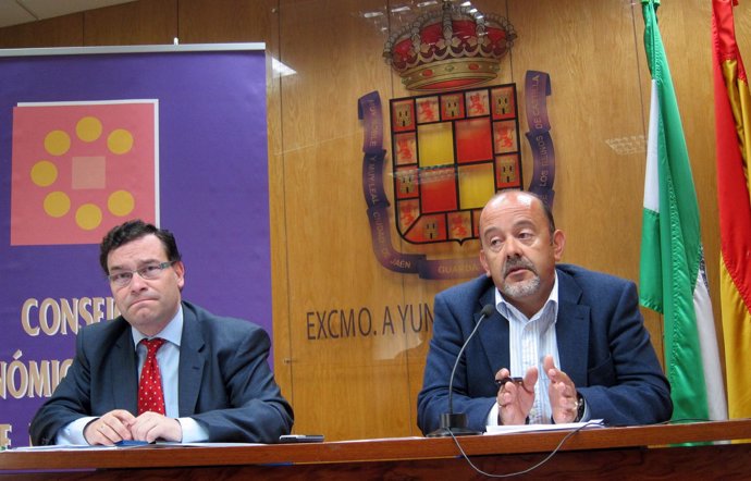 García Y García Roa Presentan El 34 Panorama Socioeconómico De La Ciudad De Jaén