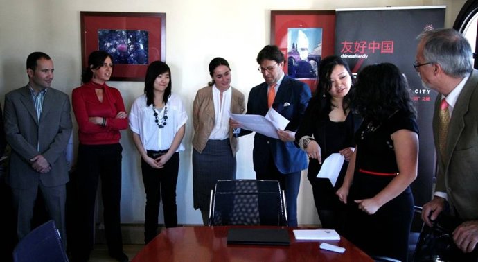 Sorteo Sevilla, Ciudad Luna De Miel Chinese Friendly