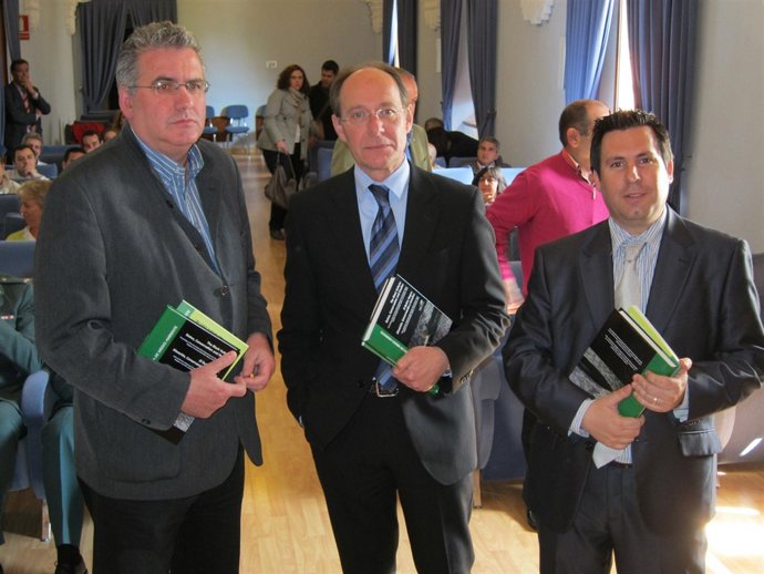 Díaz Trillo, Entre El Coordinador De La Obra Y El Delegado De Medio Ambiente