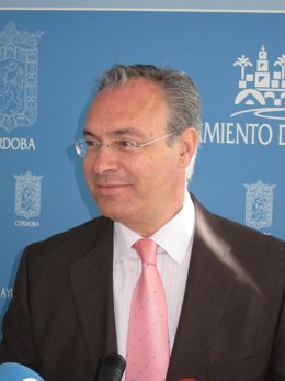 Durán En Rueda De Prensa En El Ayuntamiento