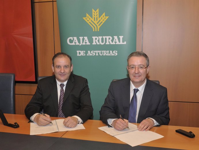 El Presidente De Ineltas Y El Subdirector De Caja Rural De Asturias