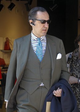 Jaime De Marichalar Saliendo A La Calle