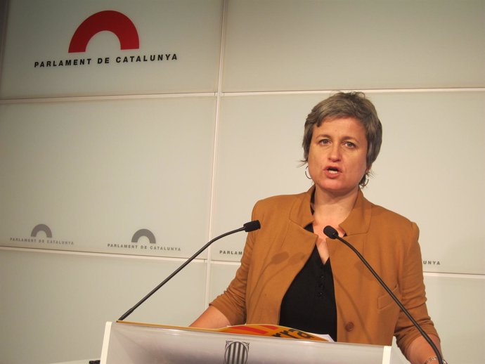 Anna Simó, En El Parlament