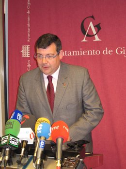 El Portavoz Del PSOE De Gijón, Santiago Martínez Argüelles, En Rueda De Prensa