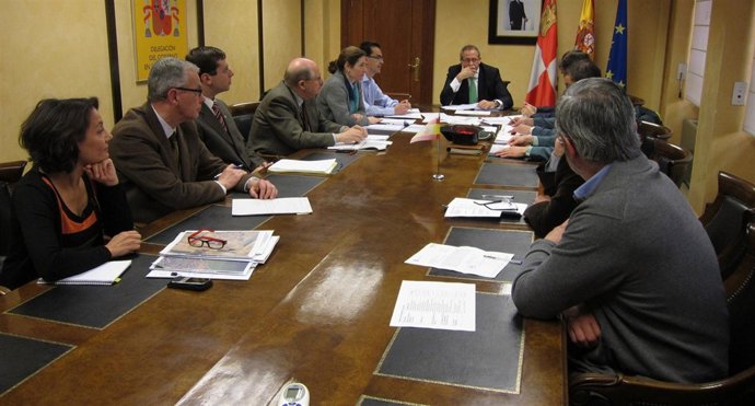 Reunión De La Junta De Seguridad Para El Día De La Comunidad