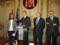 El Gobierno creará un censo de posibles niños robados y "no desfallecerá" en intentar resolver este "drama humano"