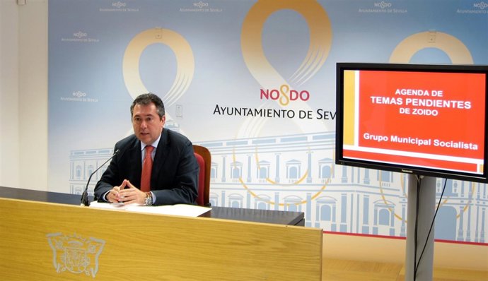 El Portavoz Del Grupo Socialista En El Ayuntamiento De Sevilla, Juan Espadas