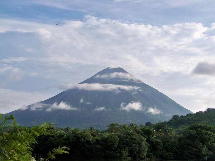 Volcán nicaragüense