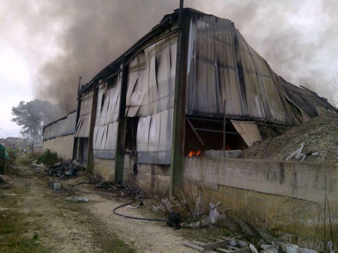 Fábrica Afectada Por El Humo En Bélgida
