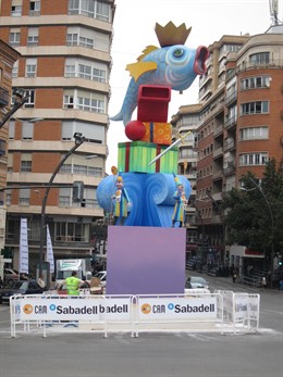 Escultura Que Será Quemada El Día Del Entierro De La Sardina
