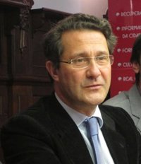 Los concejales de Educación y de Deportes muestran su apoyo al alcalde Conde Roa y defienden su presunción de inocencia