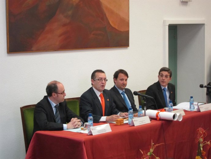 Acto De Celebración De La Facultad De Ecomía Y Empresa De La UZ.