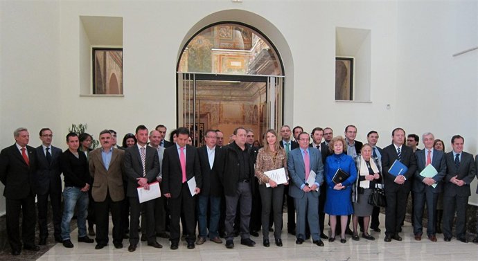 Los Firmantes Del Pacto De Desarrollo Turístico De Castilla Y León