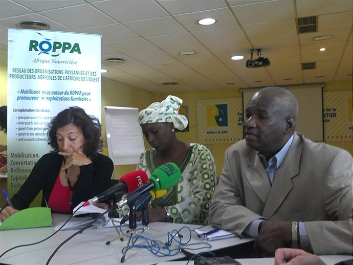 Los Representantes De Las Asociaciones Regionales Del Sahel Durante El Acto