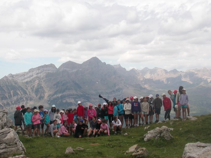 Una Excursión De Las Colonias Del Pasado Año