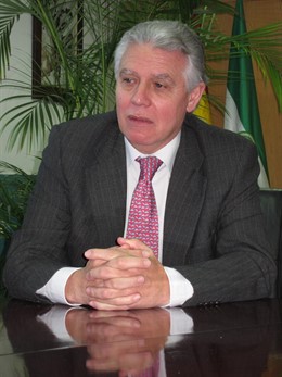 El Consejero De Gobernación Y Justicia, Francisco Menacho. 